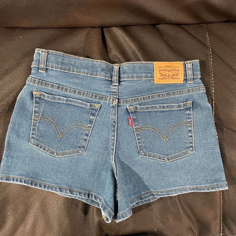 Levi’s mini mom  Denim shorts girls size 16